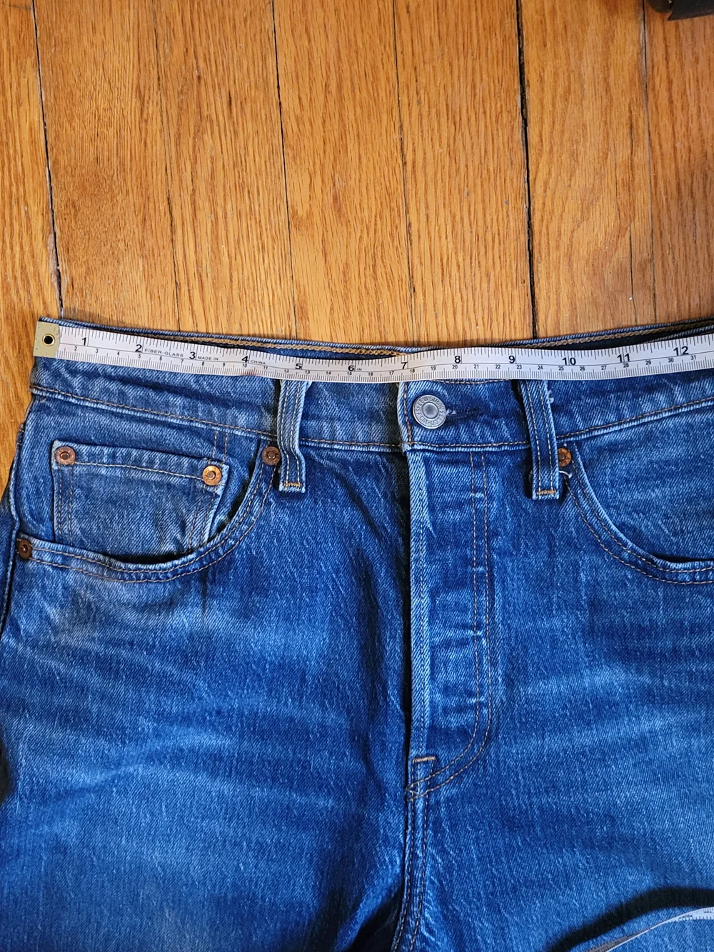 Levi’s 501 Original Fit Jeans – High Rise Cropped Straight Leg – Med Wash – W27 - Picture 5 of 10